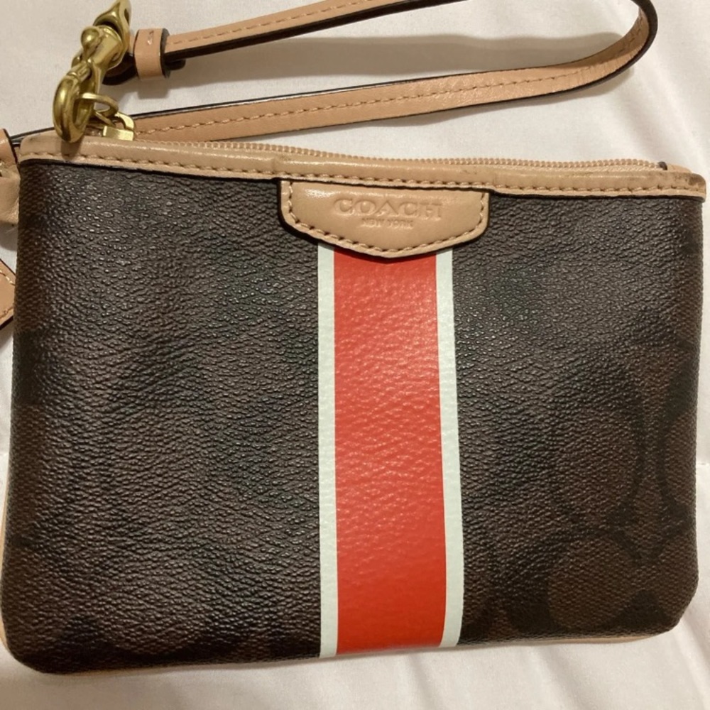 Coach wristlet - Picture 9 of 10